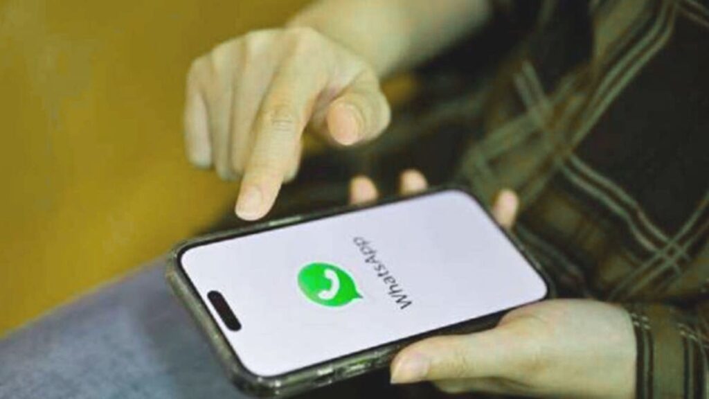 New WhatsApp AI tab